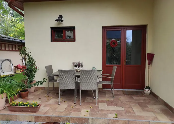 Eleonora Case de vacanță *